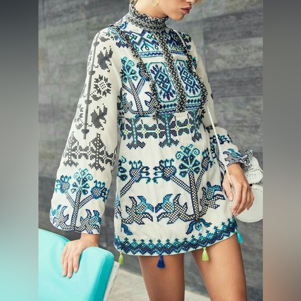 NWOT Rococo Sand Bell Sleeve Embroidered Mini Dress - Picture 1 of 8